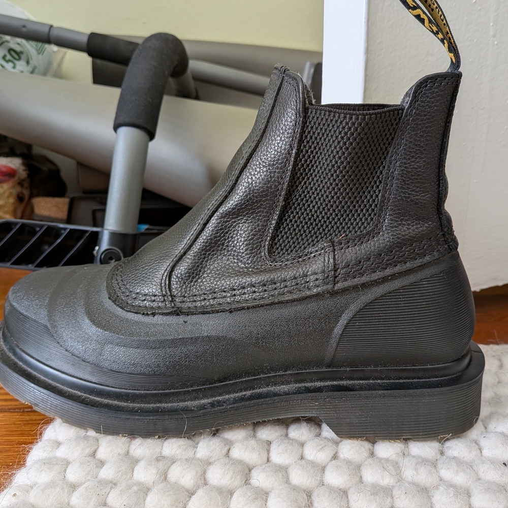 Dr. Martens Chelsea Boots